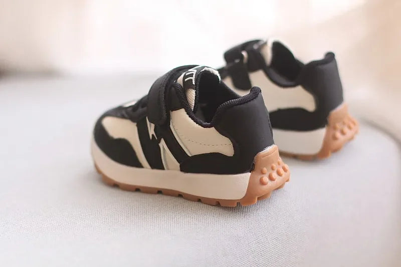 Children's Sports Shoes Toddler Breathable Non Slip Comfort Sneakers Lightweight Hook and Loop Soft Sole Running Casual Shoes